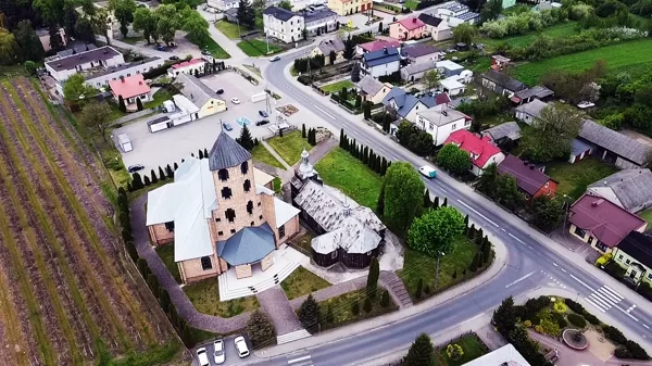 Kościół z drona